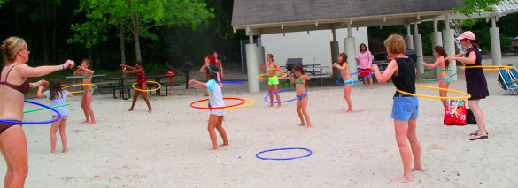 Hula hoop contest attracted enthusiastic participants<BR><BR>